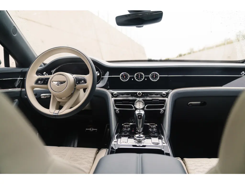 Image for 2026 Flying Spur Mulliner V8 Hybrid at position 4