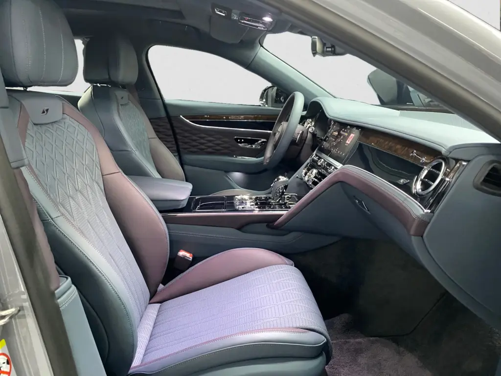 Image for 2023 Flying Spur S V6 Hybrid at position 2