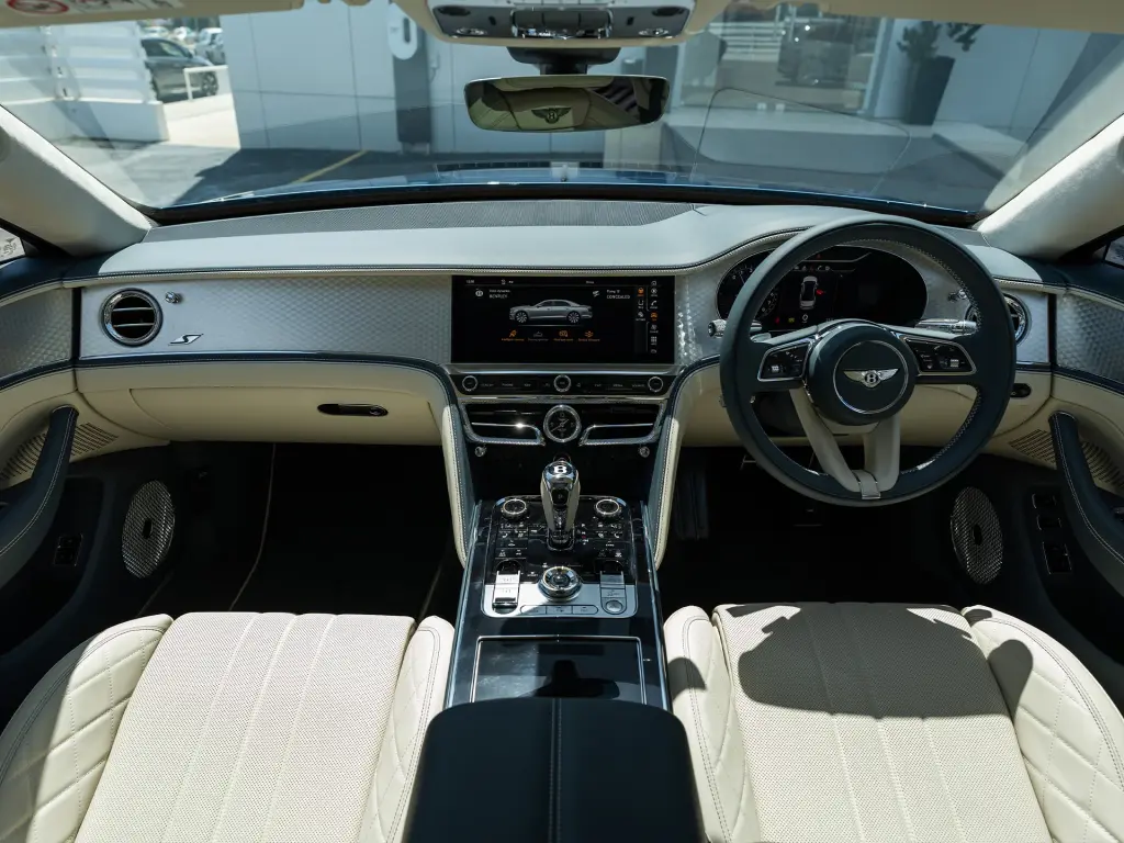 Image for 2024 Flying Spur S V6 Hybrid at position 4
