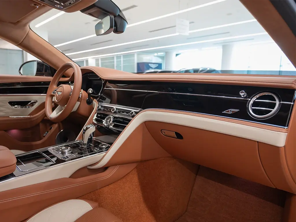Image for 2024 Flying Spur S V8 at position 2
