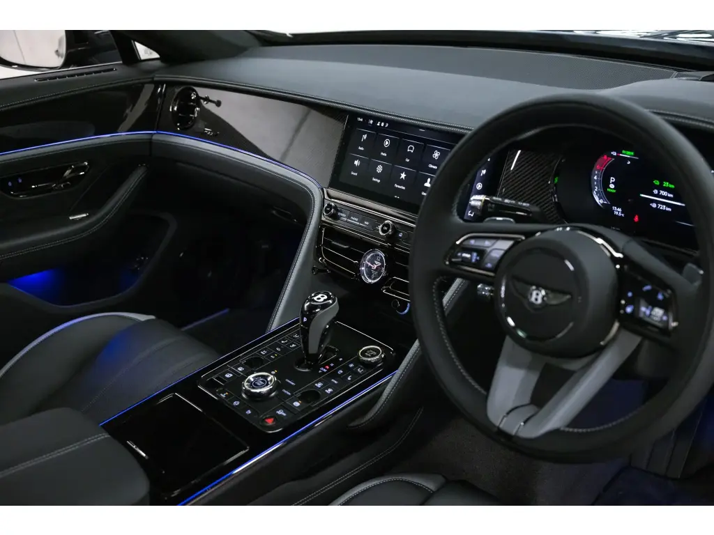 Image for 2025 Flying Spur Speed V8 Hybrid at position 4