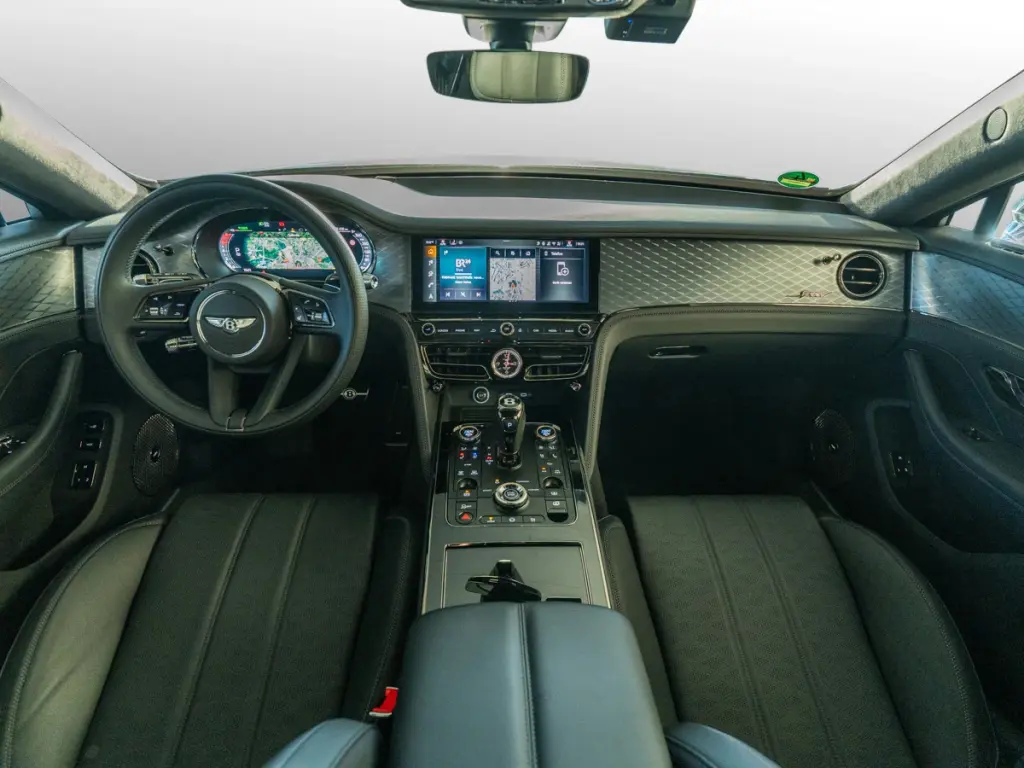 Image for 2025 Flying Spur Speed V8 Hybrid at position 4