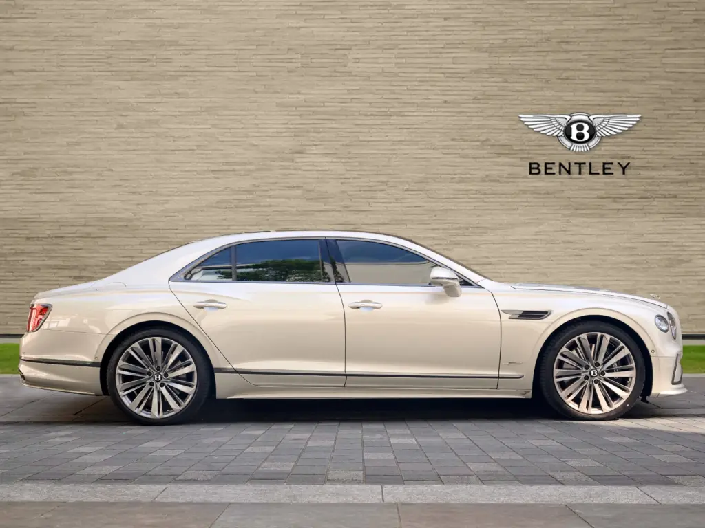 Image for 2025 Flying Spur Speed V8 Hybrid at position 5