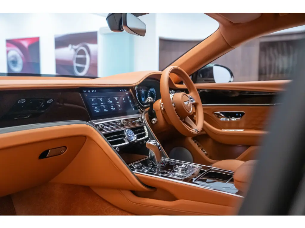 Image for 2025 Flying Spur Speed V8 Hybrid at position 2
