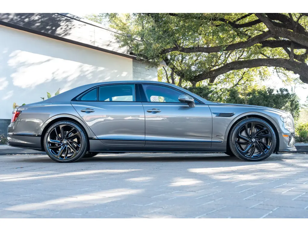 Image for 2025 Flying Spur Speed V8 Hybrid at position 5