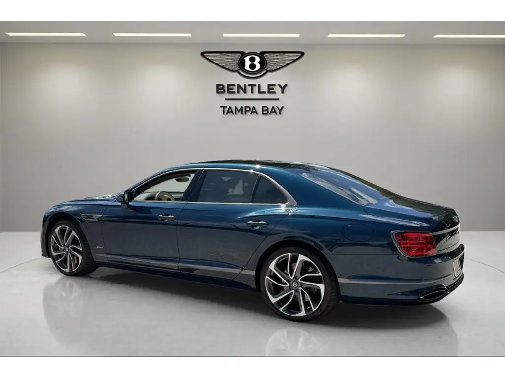 Image for 2025 Flying Spur Speed V8 Hybrid at position 3