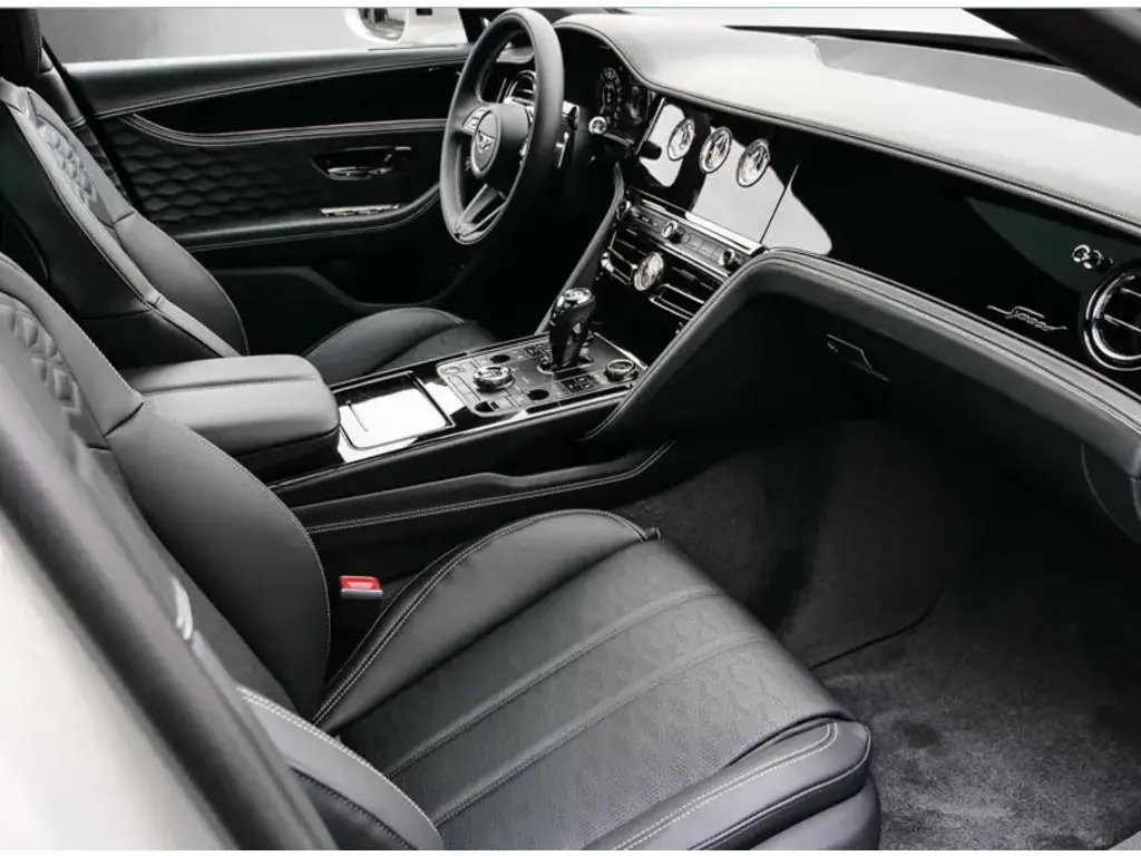 Image for 2026 Flying Spur Speed V8 Hybrid at position 2
