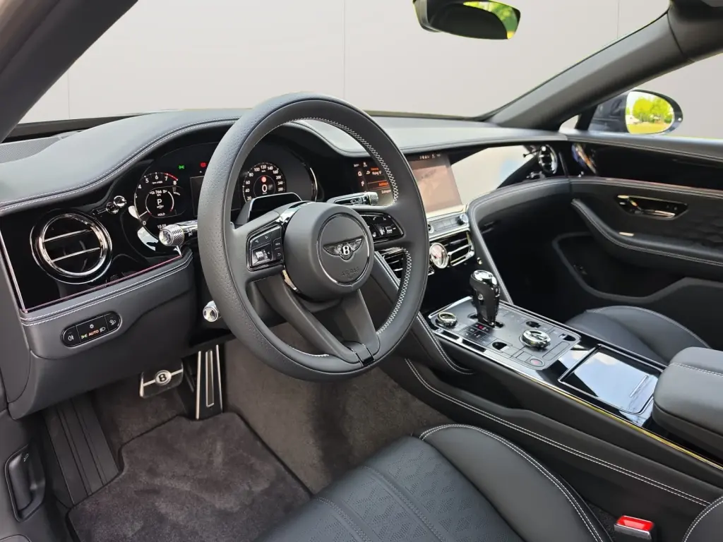 Image for 2026 Flying Spur Speed V8 Hybrid at position 2