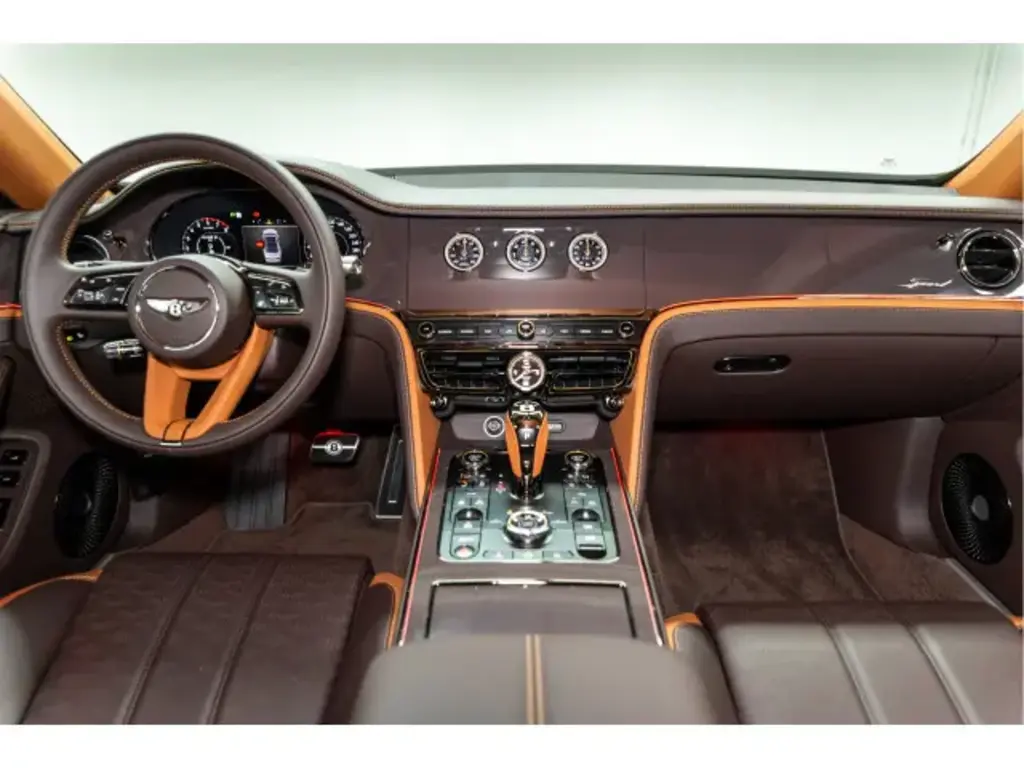 2026 Flying Spur Speed V8 Hybrid vehicle image