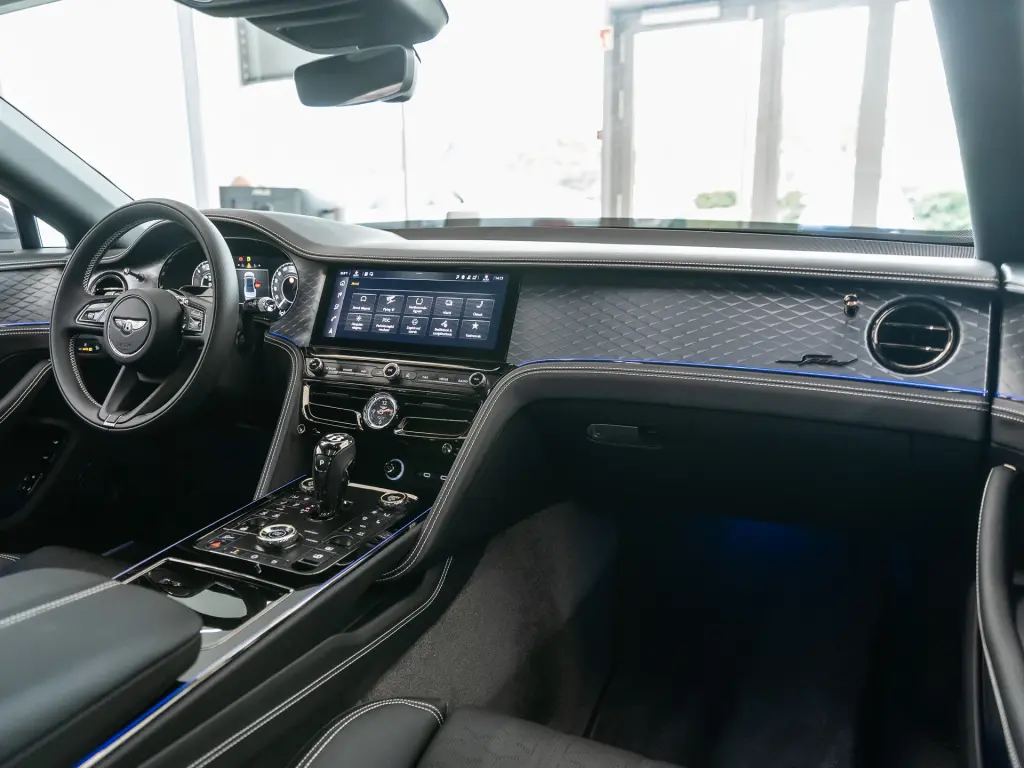Image for 2026 Flying Spur Speed V8 Hybrid at position 2