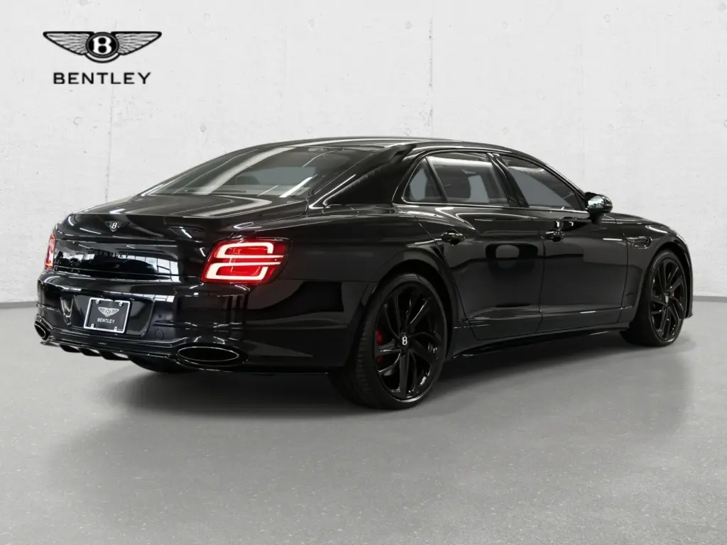 Image for 2026 Flying Spur Speed V8 Hybrid at position 3