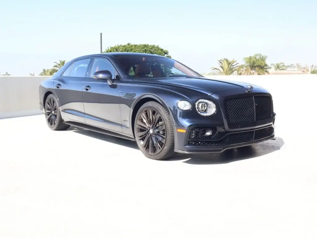 Gebraucht 2024 Bentley Flying Spur Speed W12 Dark Sapphire | Bentley ...