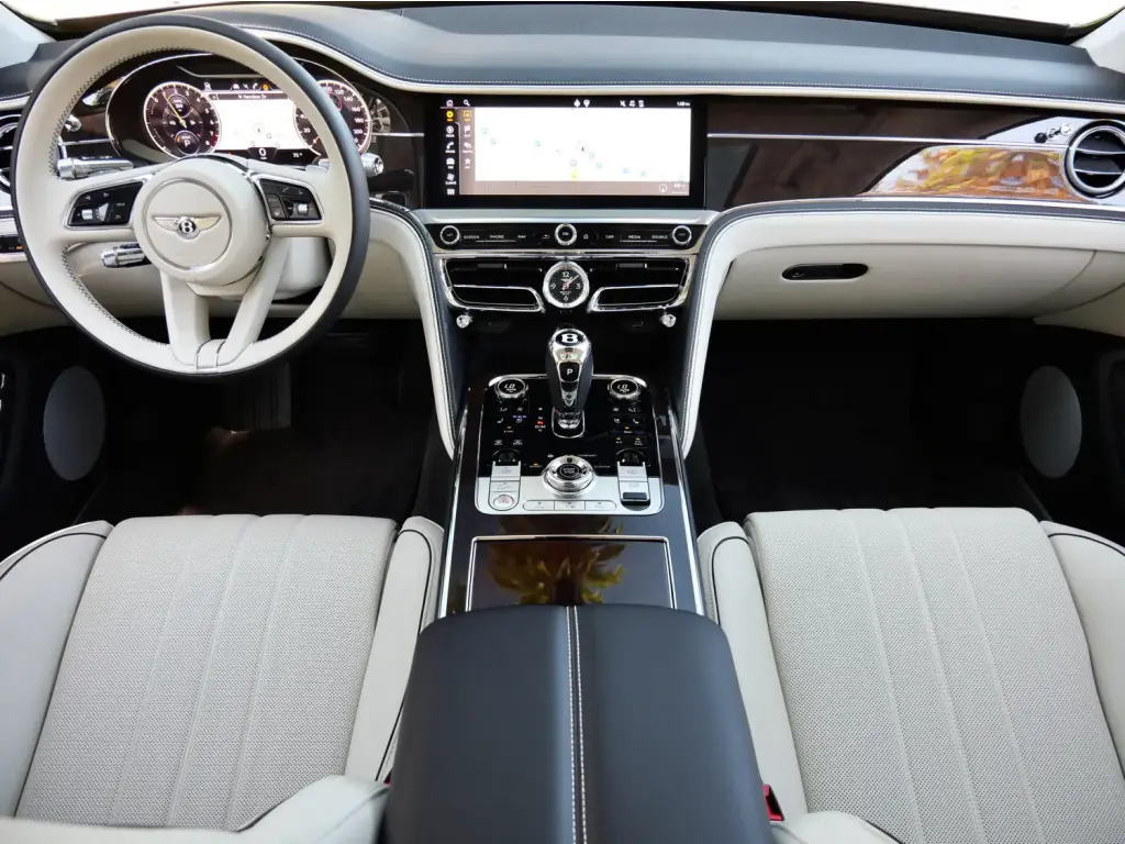 Image for 2023 Flying Spur V6 Hybrid at position 4