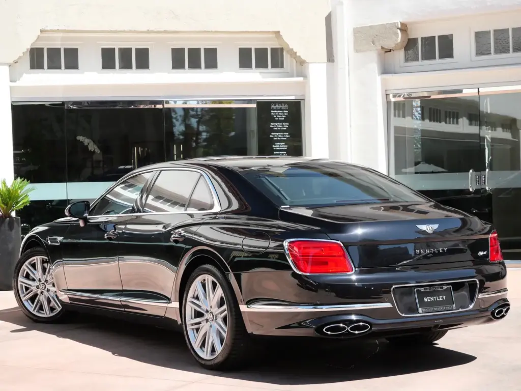Image for 2023 Flying Spur V6 Hybrid at position 3