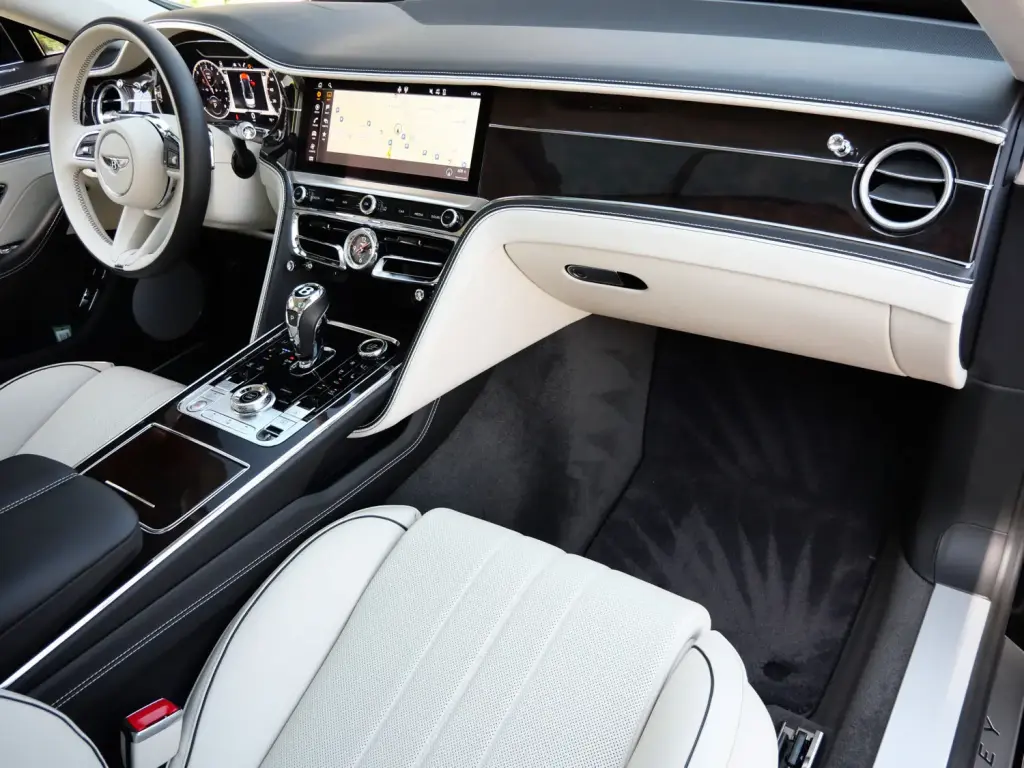 Image for 2023 Flying Spur V6 Hybrid at position 2
