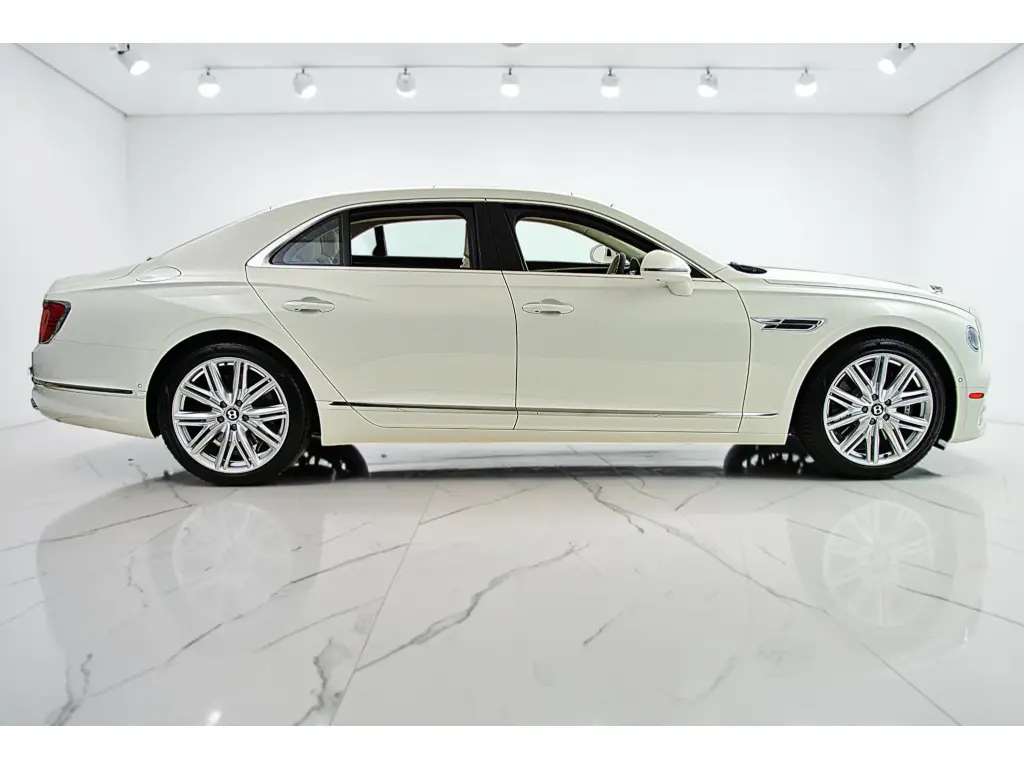 Image for 2023 Flying Spur V6 Hybrid at position 5