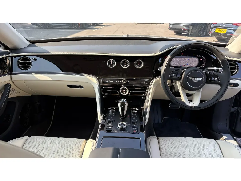 Image for 2026 Flying Spur V8 Hybrid at position 4