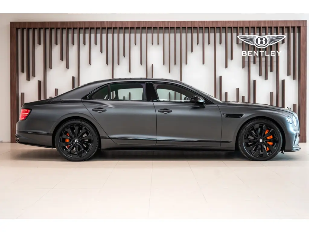 Image for 2026 Flying Spur V8 Hybrid at position 5