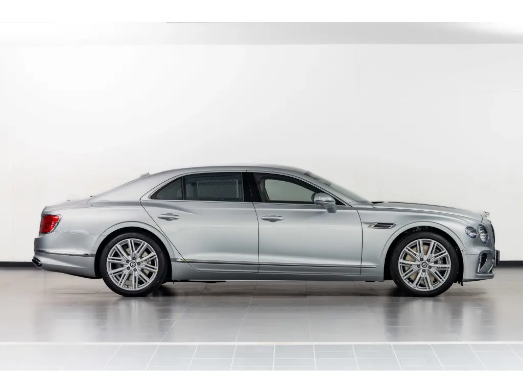 Image for 2026 Flying Spur V8 Hybrid at position 5