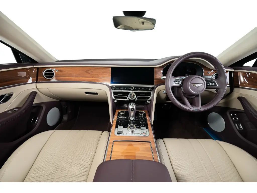 Image for 2026 Flying Spur V8 Hybrid at position 4