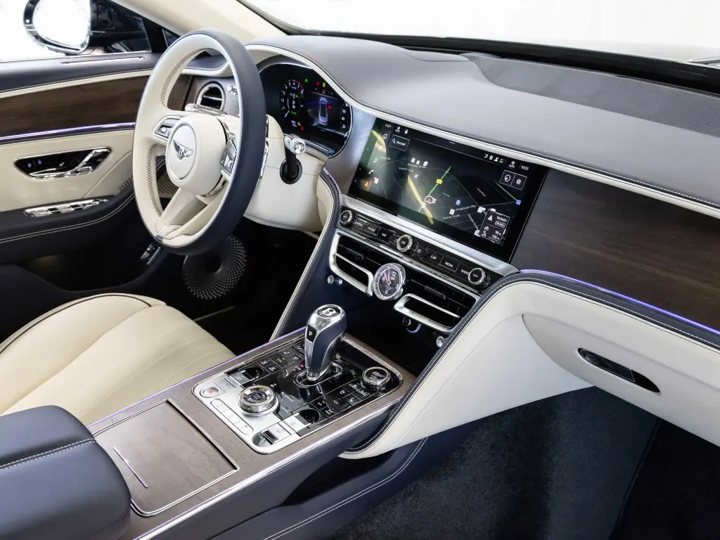 Image for 2026 Flying Spur V8 Hybrid at position 2