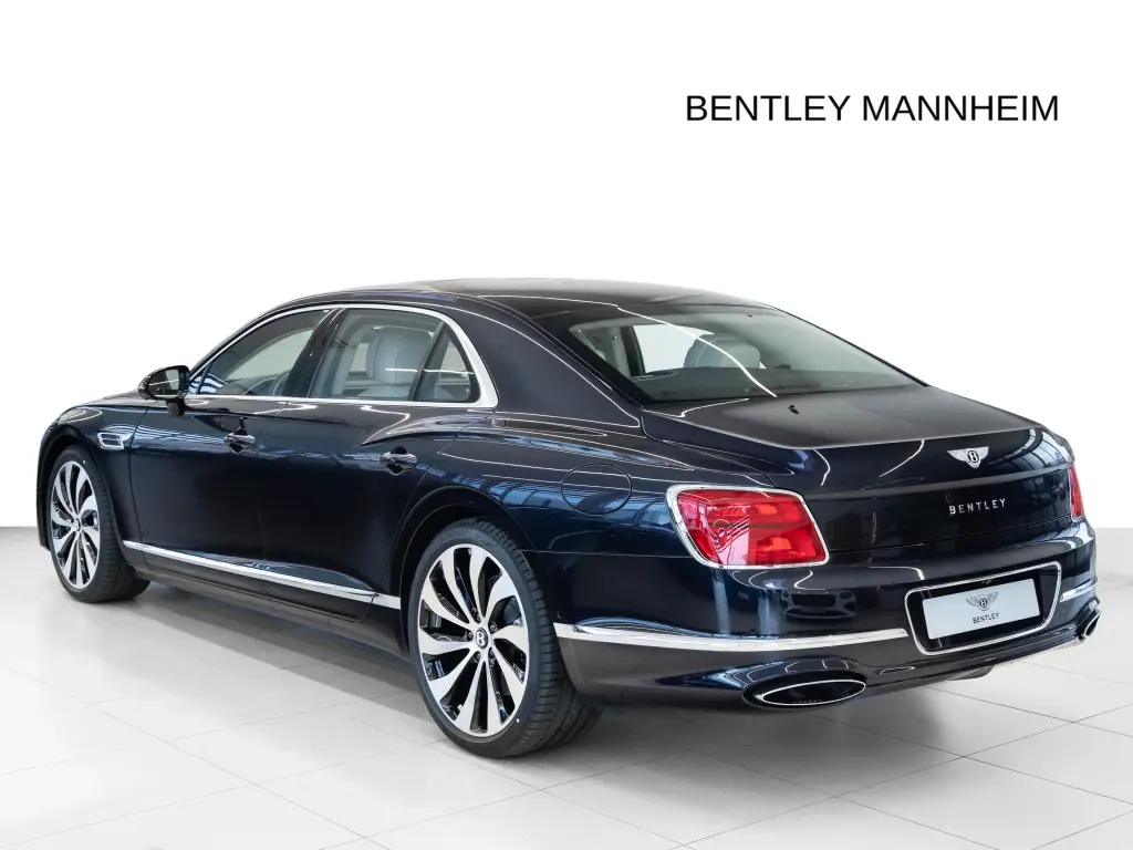 Image for 2026 Flying Spur V8 Hybrid at position 3