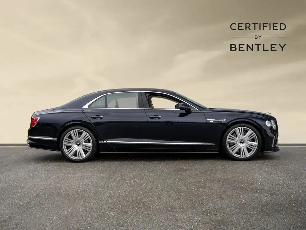 Image for 2026 Flying Spur V8 Hybrid at position 5