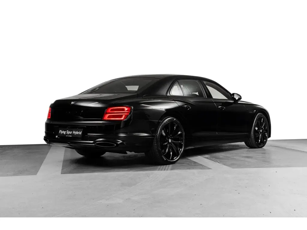 Image for 2026 Flying Spur V8 Hybrid at position 3
