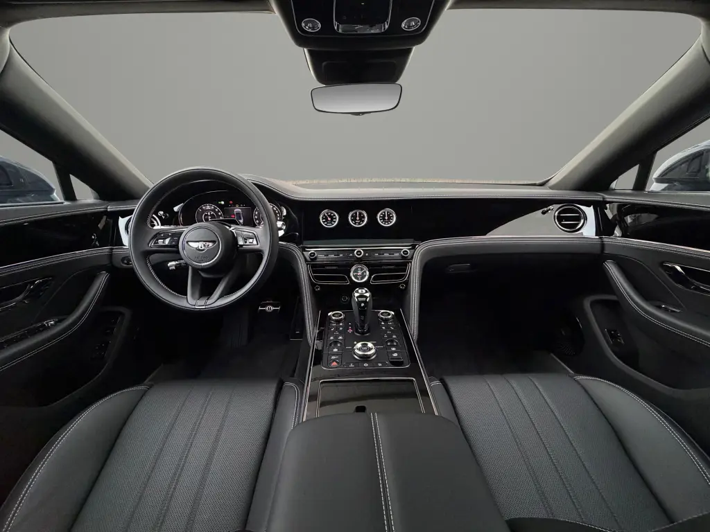 Image for 2026 Flying Spur V8 Hybrid at position 4