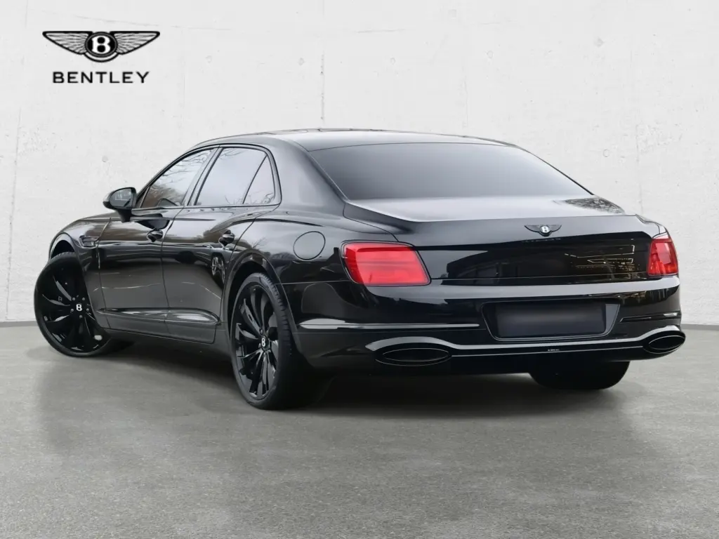 Image for 2026 Flying Spur V8 Hybrid at position 3