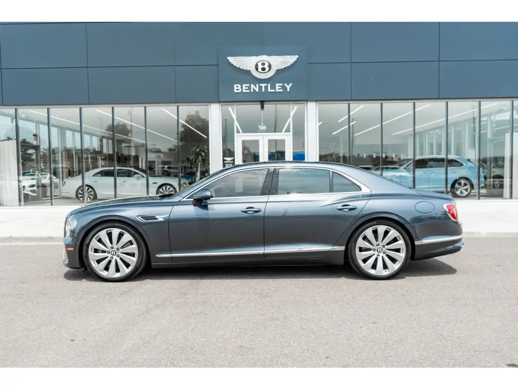 Image for 2026 Flying Spur V8 Hybrid at position 5