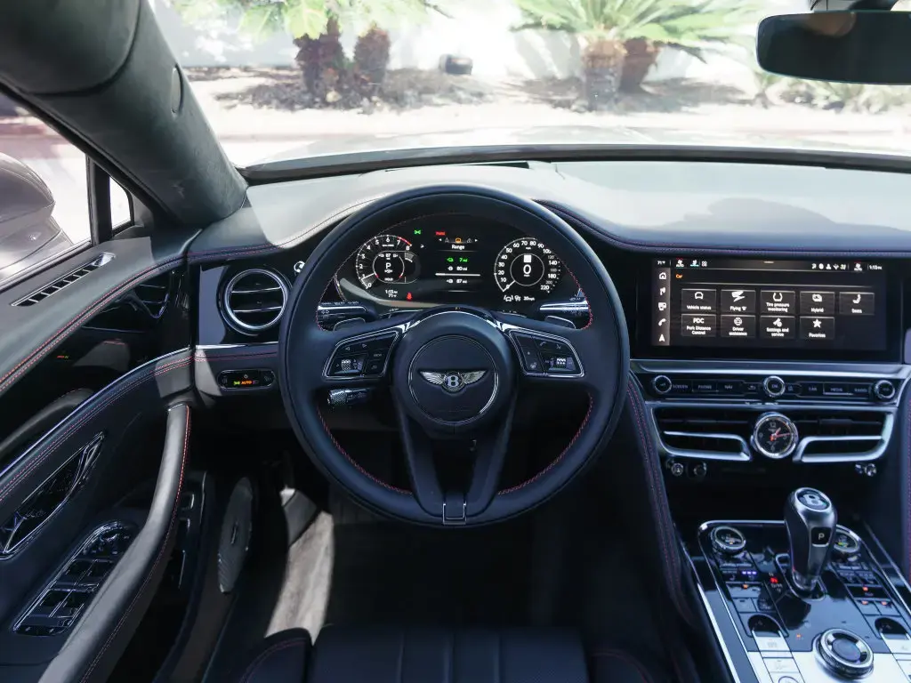 Image for 2026 Flying Spur V8 Hybrid at position 2
