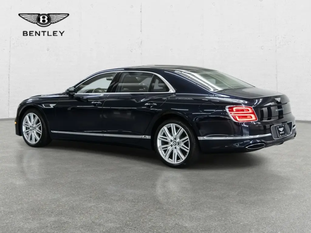 Image for 2026 Flying Spur V8 Hybrid at position 3