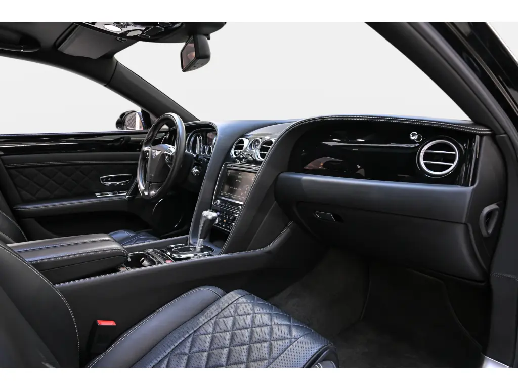 Image for 2017 Flying Spur V8 at position 2