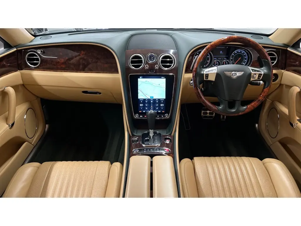 Gebraucht 2017 Bentley Flying Spur V8 Beluga over Cumbrian Green ...