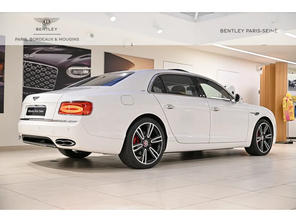 Image for 2018 Flying Spur V8 at position 3