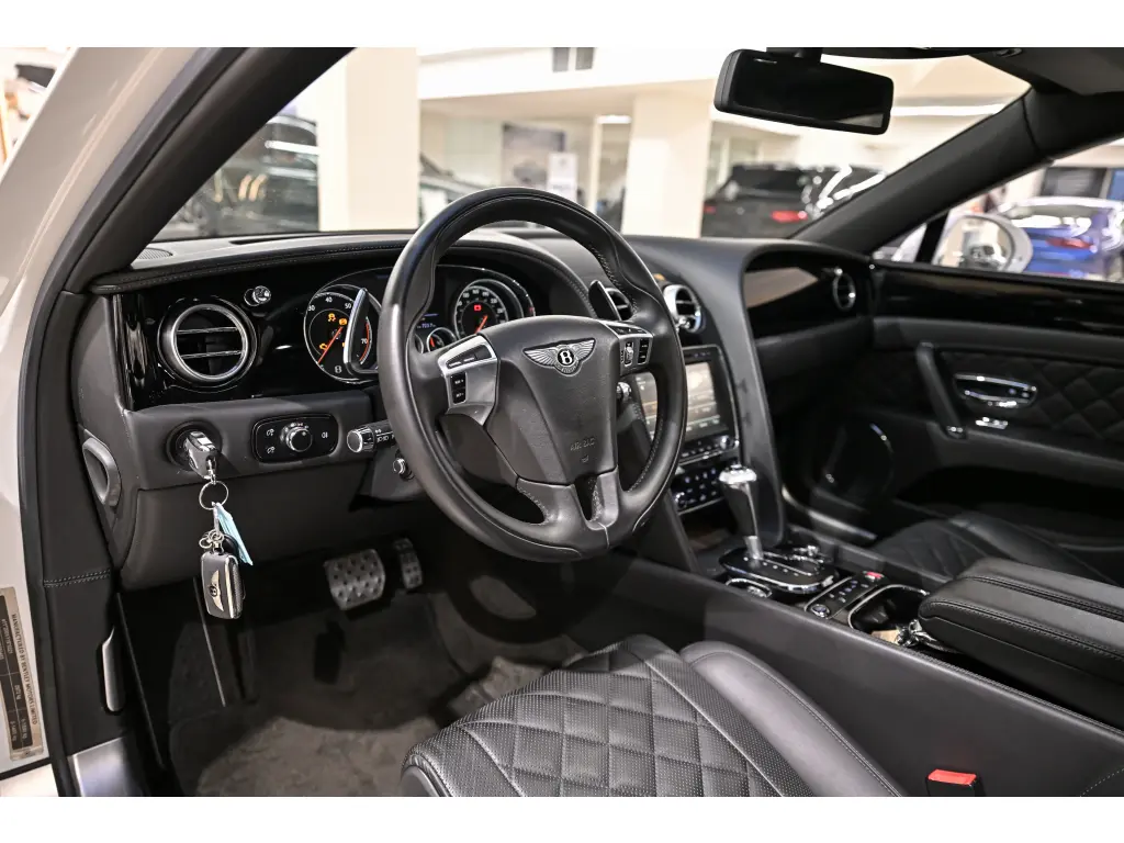 Image for 2018 Flying Spur V8 at position 2