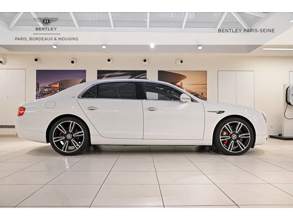 Image for 2018 Flying Spur V8 at position 5