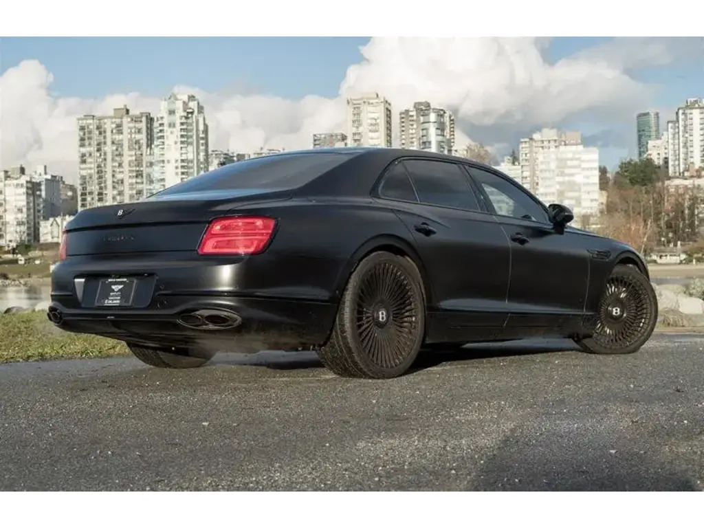 Image for 2021 Flying Spur V8 at position 3