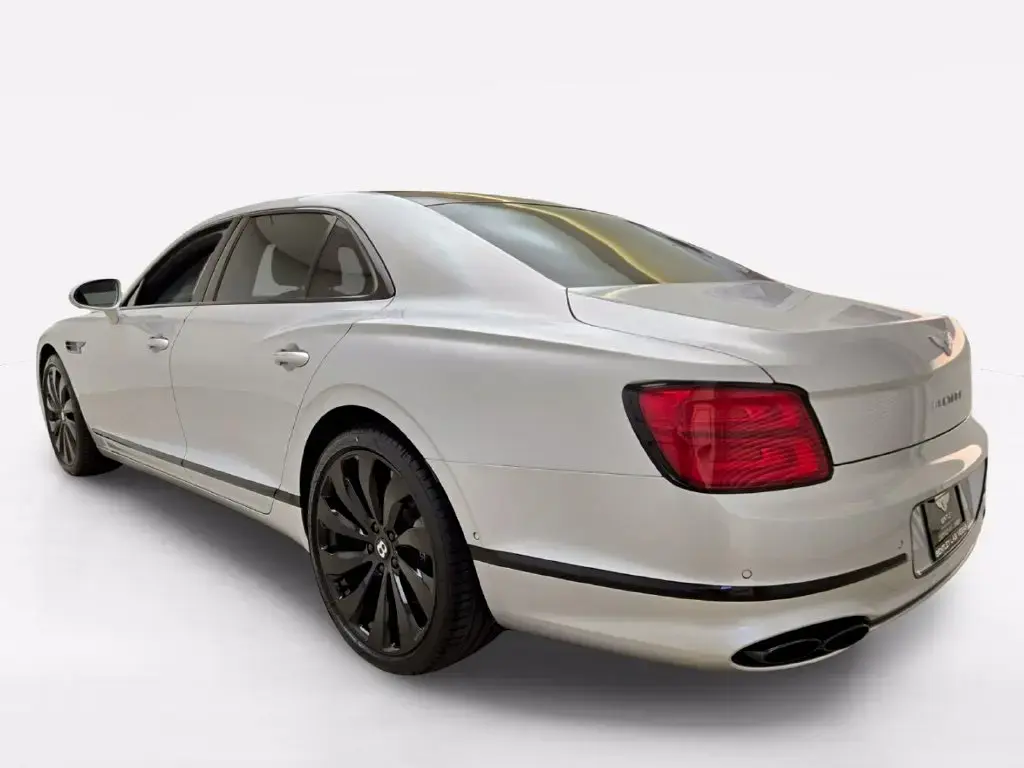 Image for 2021 Flying Spur V8 at position 3
