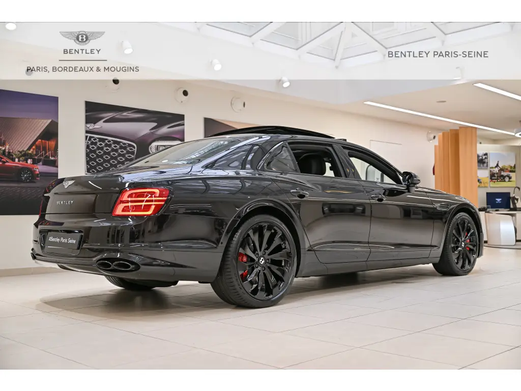 Image for 2021 Flying Spur V8 at position 3