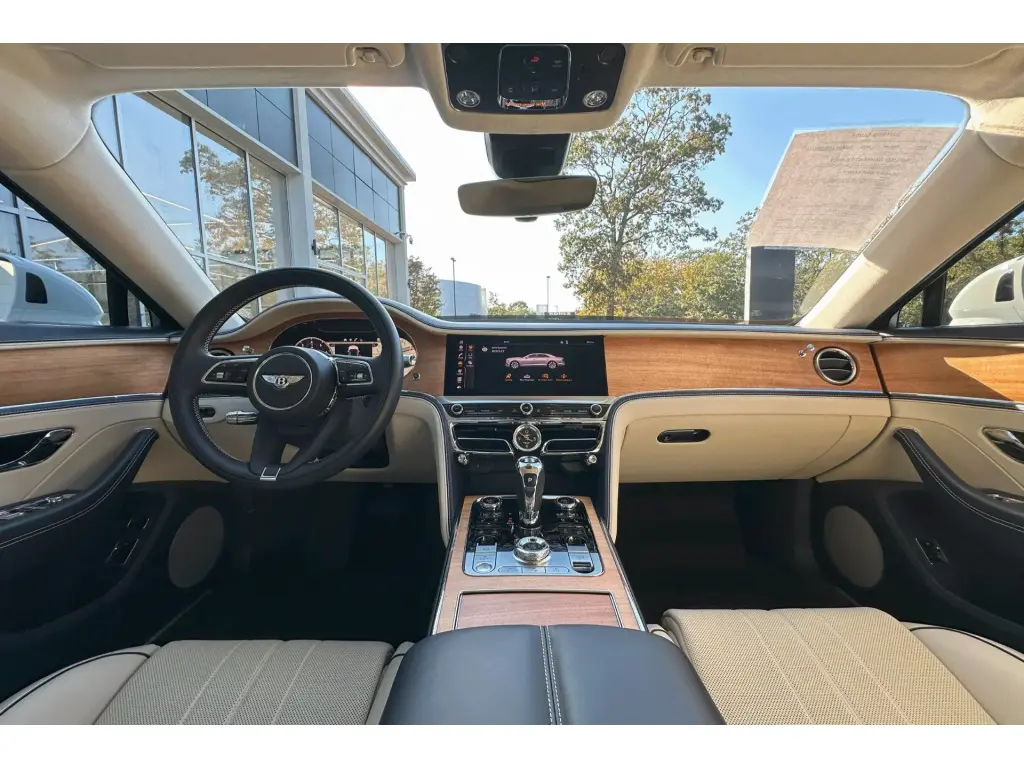 Image for 2022 Flying Spur V8 at position 4