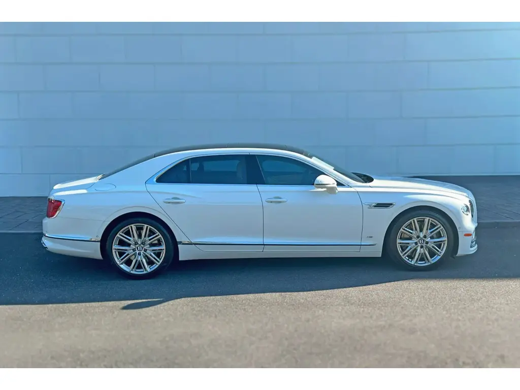 Image for 2022 Flying Spur V8 at position 5