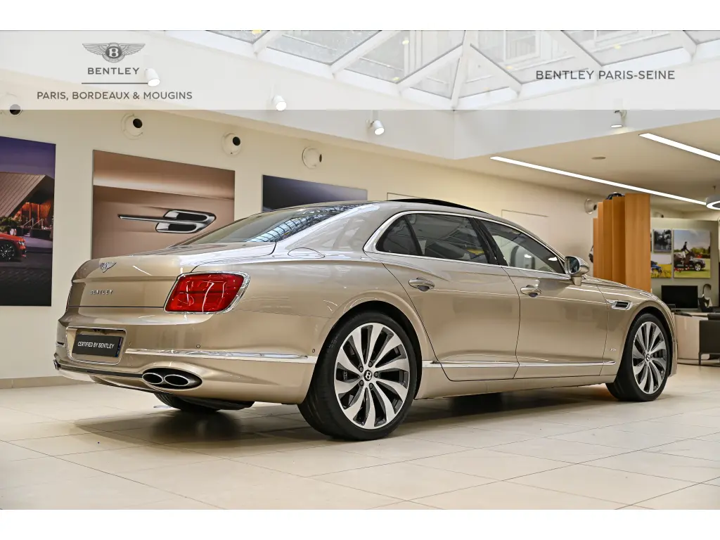 Image for 2022 Flying Spur V8 at position 3