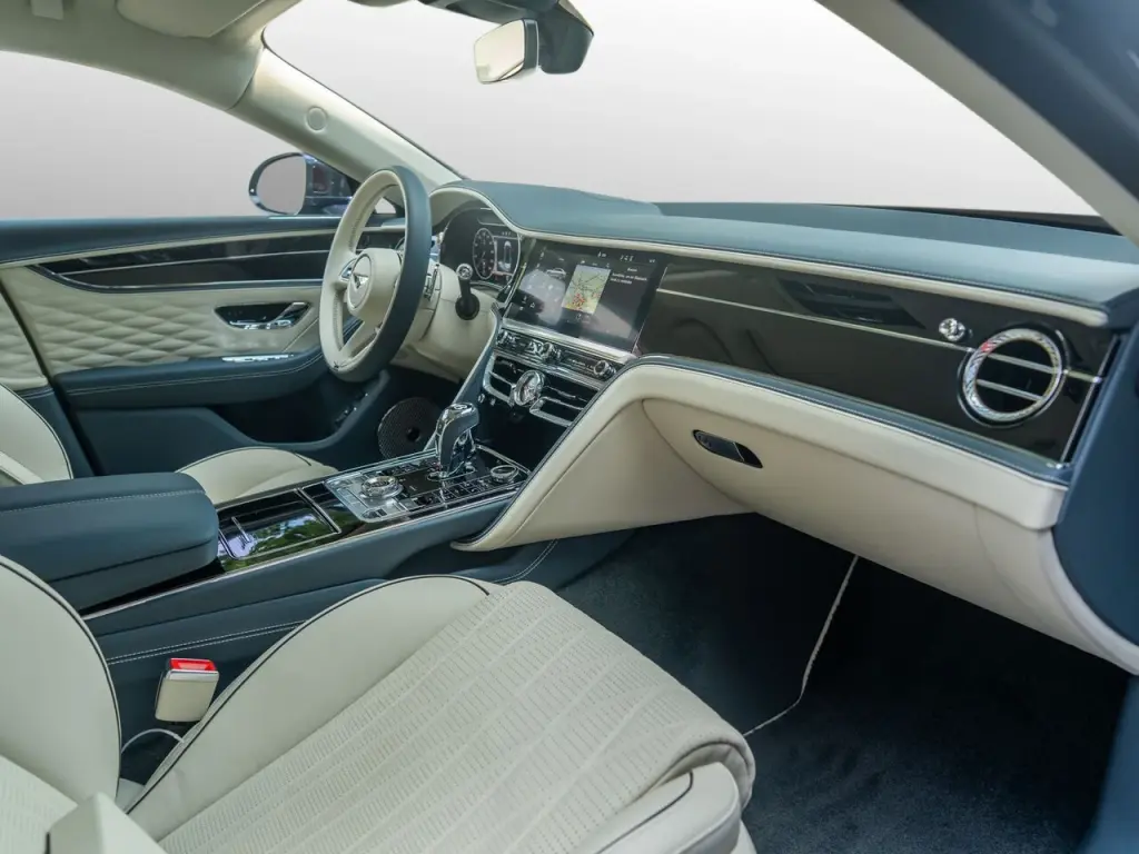 Image for 2022 Flying Spur V8 at position 2