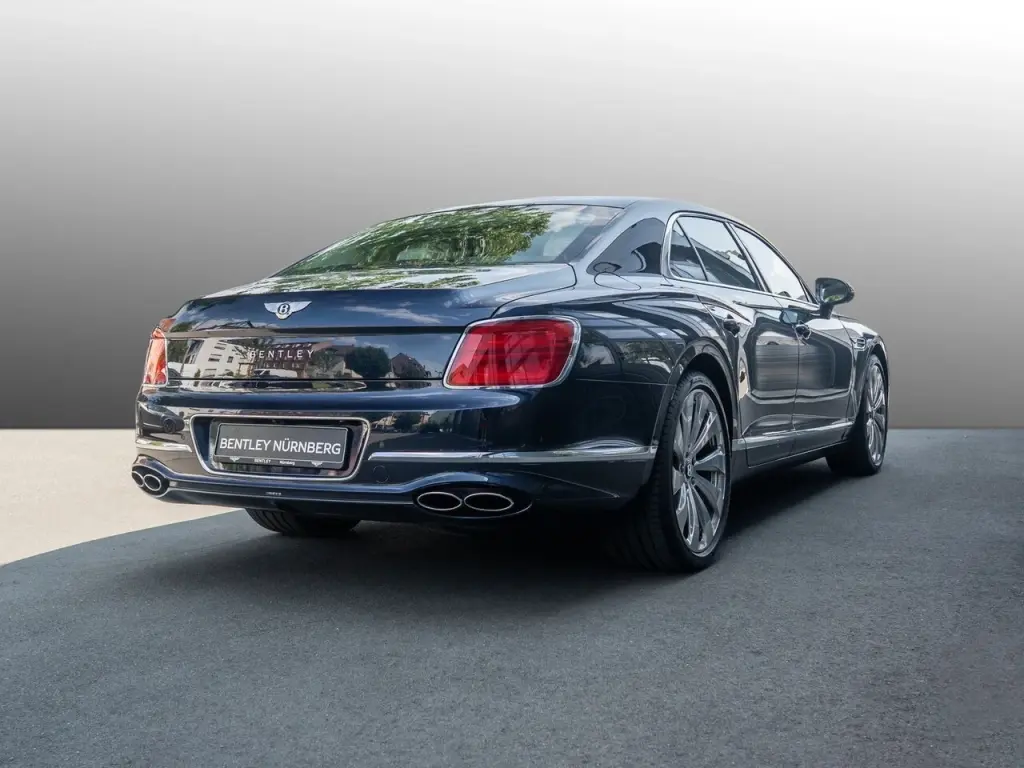 Image for 2022 Flying Spur V8 at position 3