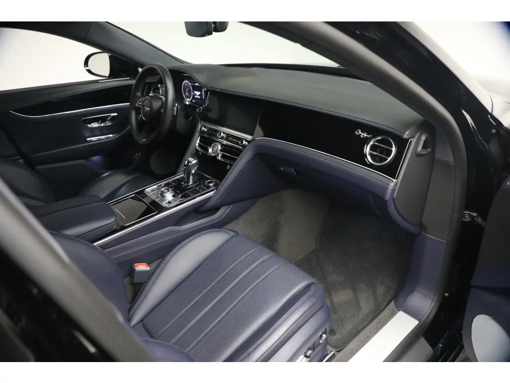 Image for 2023 Flying Spur V8 at position 4