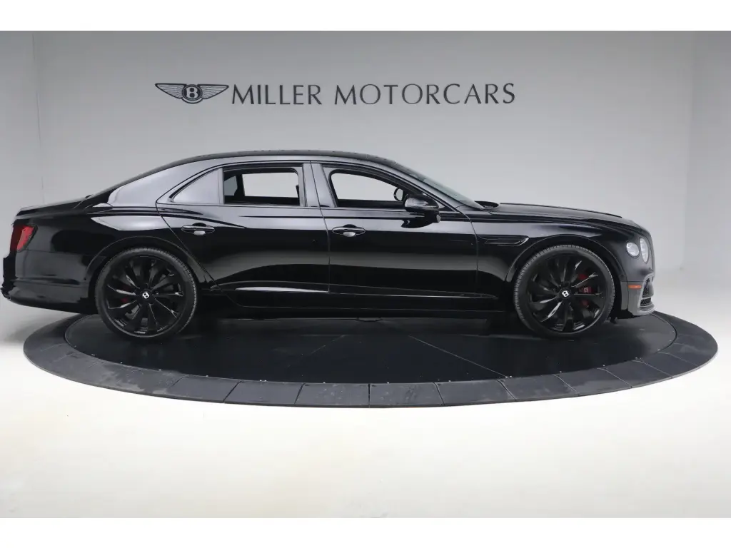 Image for 2023 Flying Spur V8 at position 5