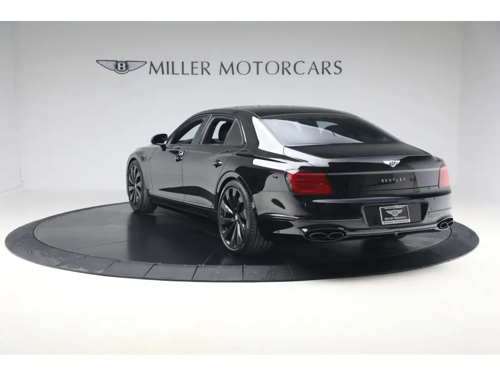 Image for 2023 Flying Spur V8 at position 3