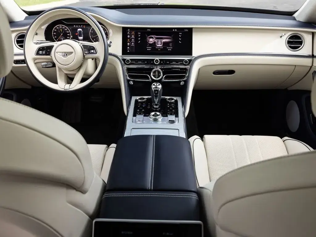Image for 2024 Flying Spur V8 at position 2